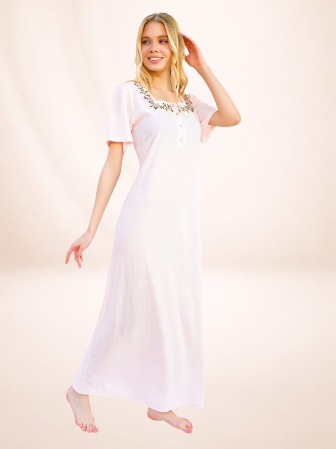 6101 3 Maxi Nightgown - Image 1
